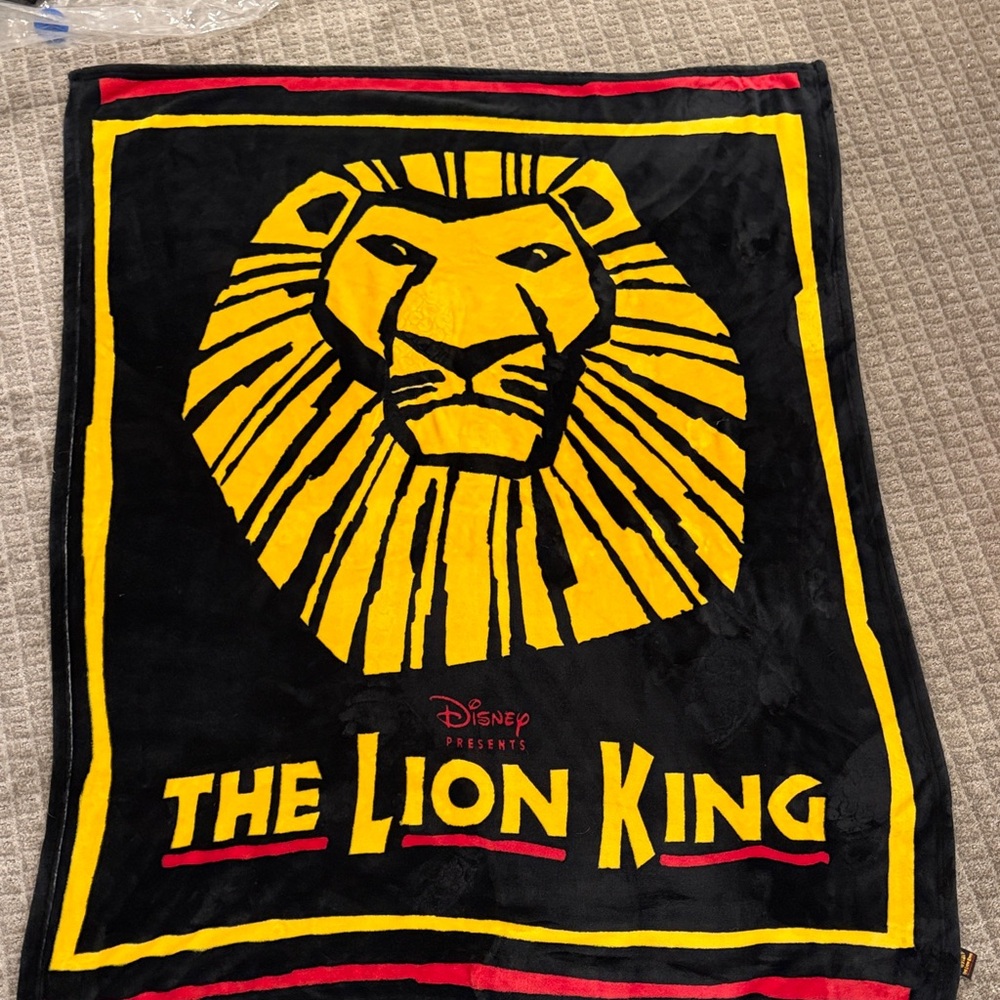 Disney The Lion King 50" x 60" Fleece Throw Blanket NEW Bought at Broadway Play